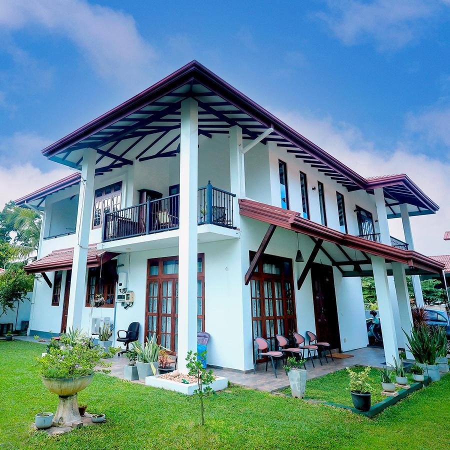 Howick Residence Катунаяка Экстерьер фото